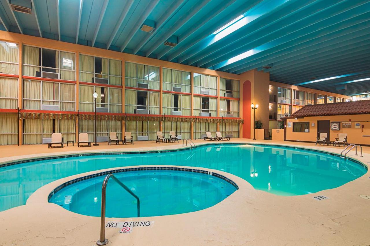 Red Roof Inn Lubbock Exterior photo